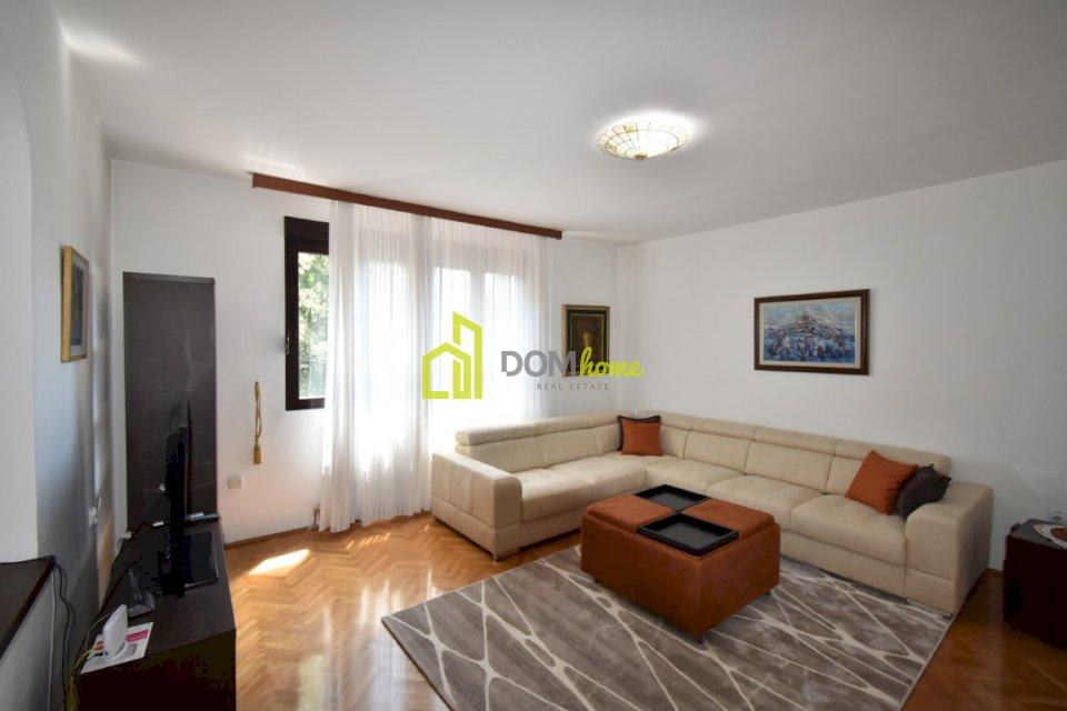 Trosoban stan 100m2, Gorica C